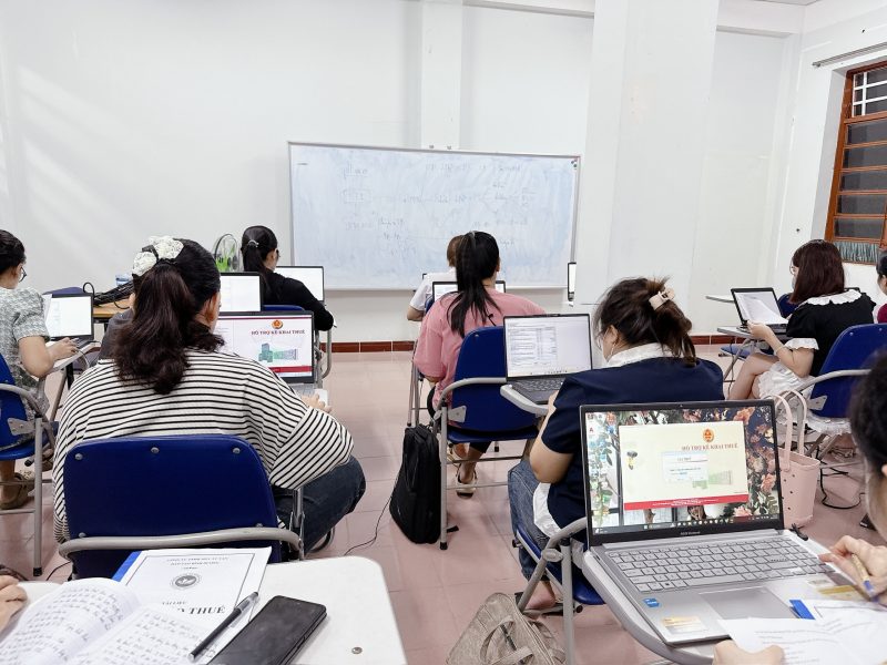 KHAI BÁO THUẾ TRÊN HTKK