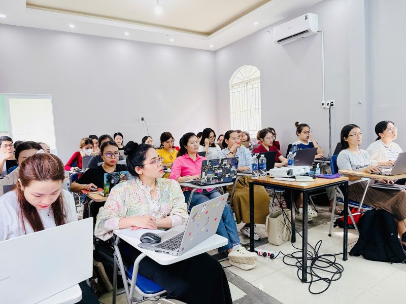 Lớp học Quản lý cấp trung Bình Dương